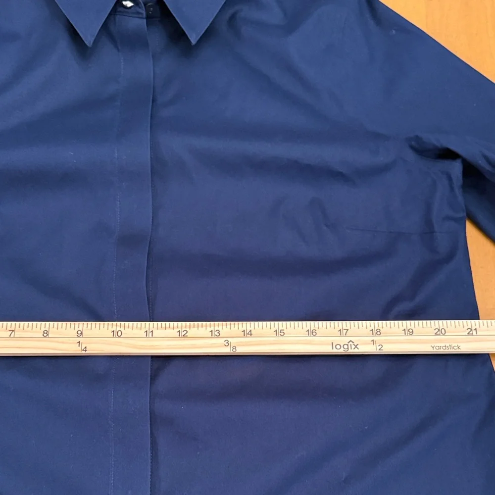 Chico's Classic Navy Blue Button-Front Blouse Cotton Size 2 / US Size Large 12 - Picture 8 of 9